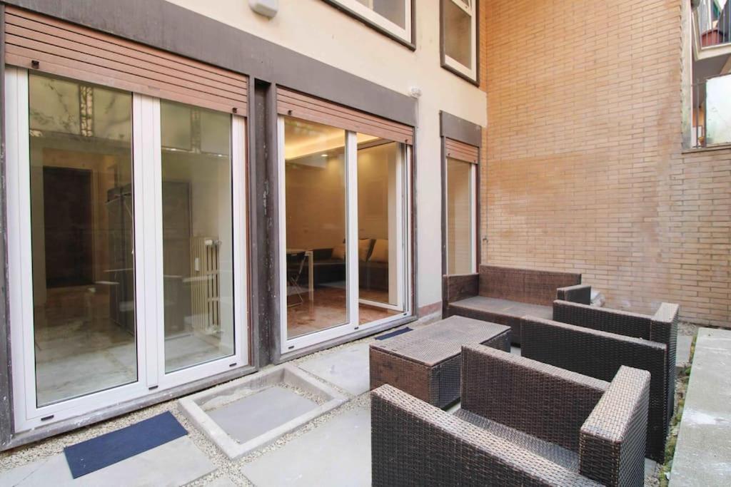 Delicious 2 Bed Room Apartment And Garden By Yh Rome Buitenkant foto